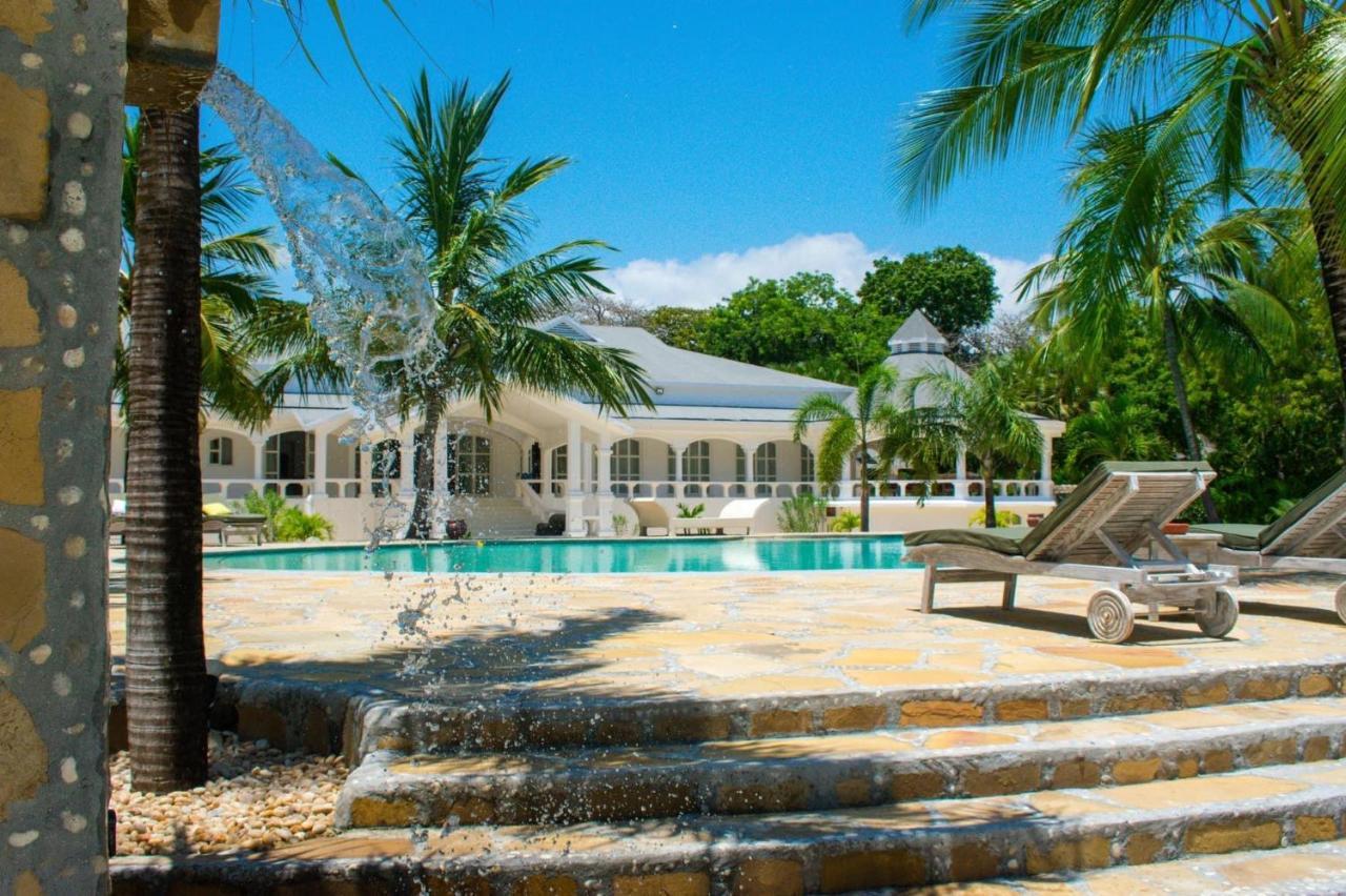Zumzum Beach House Acomodação com café da manhã Kinondo Exterior foto